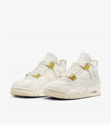 Women's Air Jordan 4 'White & Gold' (AQ9129